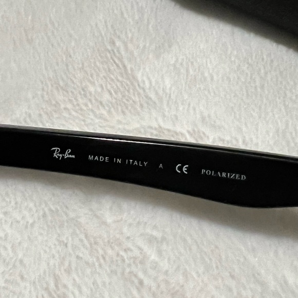 RAY-BAN Polarized Sunglasses RB4147 - Picture 7 of 12